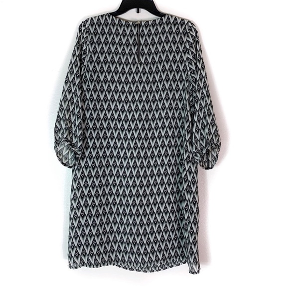 H&M Modest Shift 3/4 Sleeve Geometric Print Dress - Picture 2 of 6
